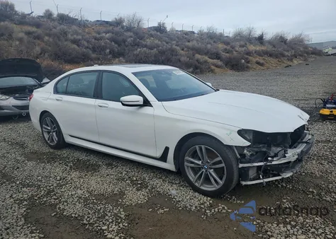 2017 BMW 740 Xi из США, поврежденный, VIN WBA7E4C54HGU99464